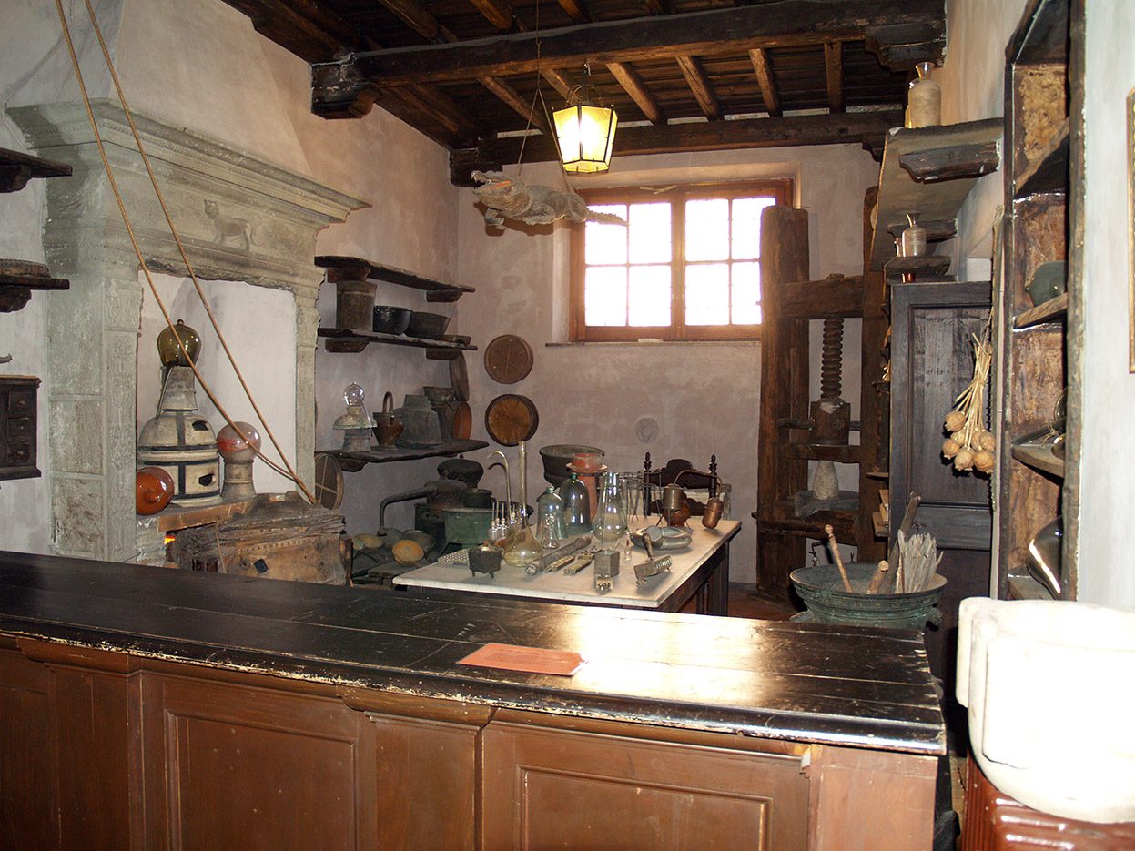 Museo%20Storico%20Nazionale%20dell%27Arte%20Sanitaria%2C%20Roma%20%288%29%281%29.jpg